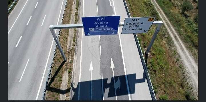 Casa de família em Ratoeira, Celorico da Beira, Portugal bom estado