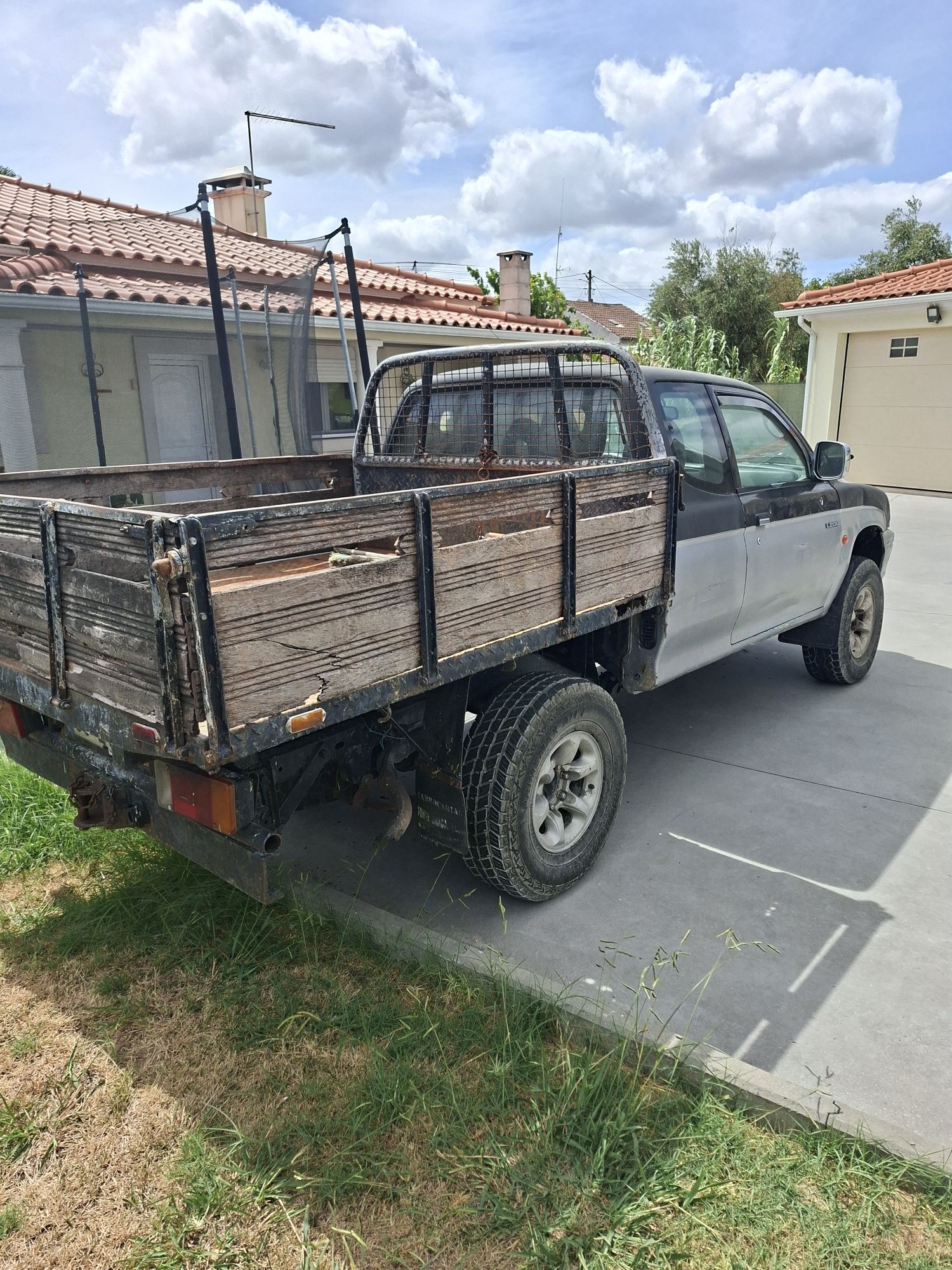 Mitsubishi L200 strakar