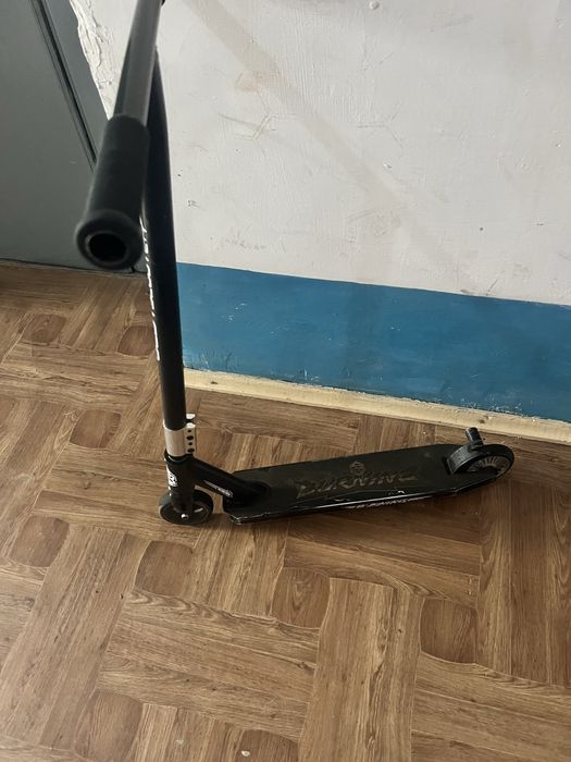 Пролам трюковий самокат в гарному стані