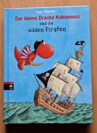 Książka po niem "Der kleine Drache Kokonuss und die wilden Piraten"