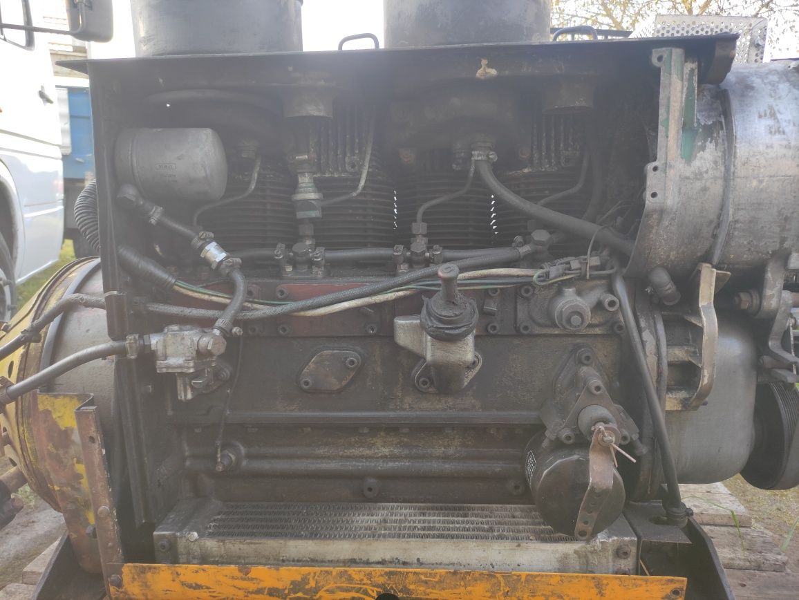 Silnik hatz 4L30C
