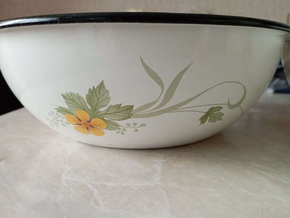 Миски эмалированные советские