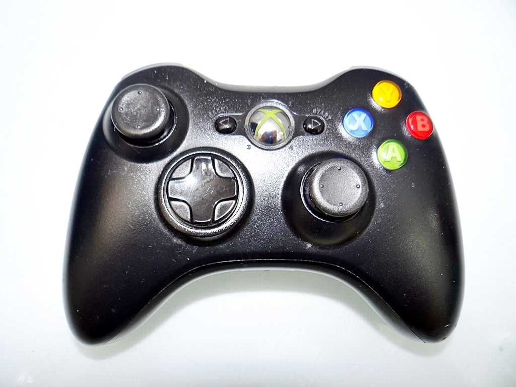 Konsola Microsoft Xbox 360 E 250 GB / Pad / 4 gry / Eko Komis