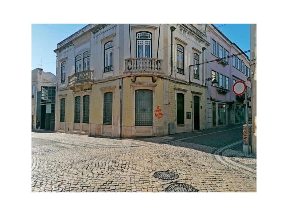 Loja com 840 m2 na Cidade de Santarém