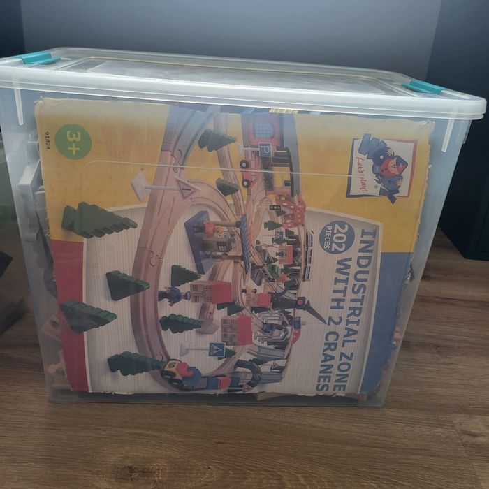 Велика дерев'яна залізна дорога+місто з дорогами, машинами конструктор