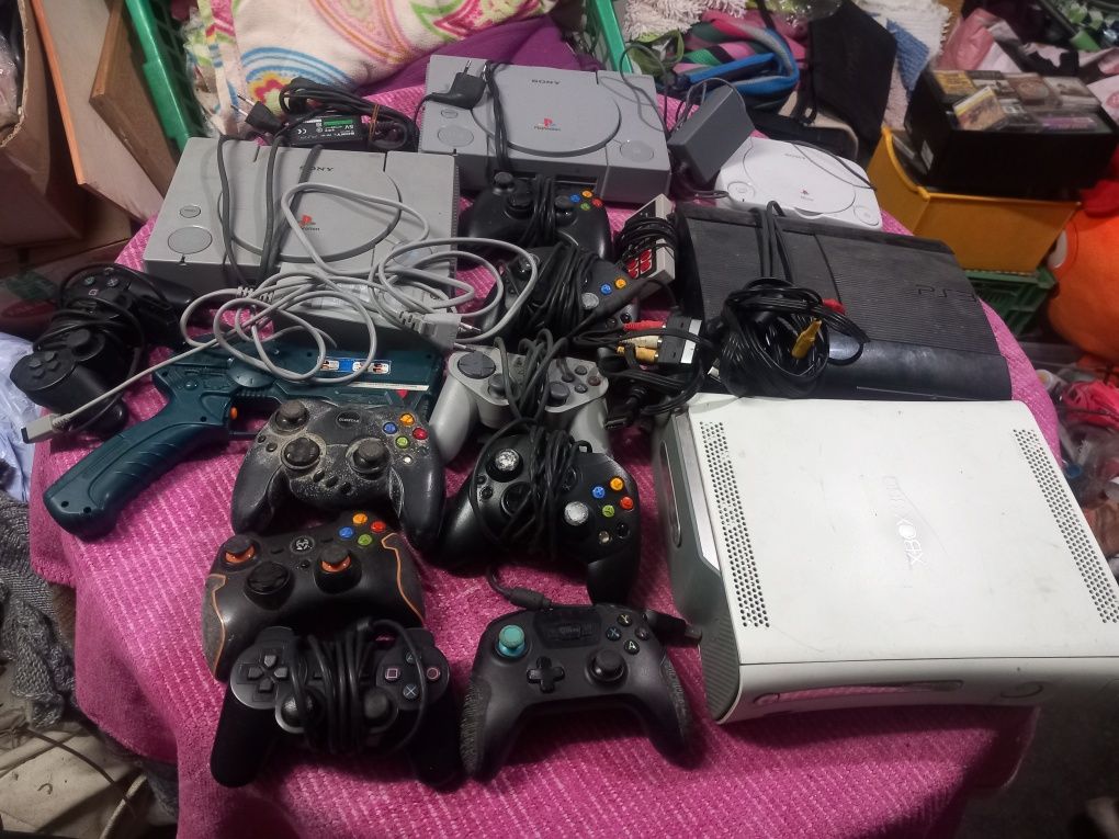 Lote de consolas e comandos