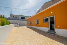 Oportunidade - Moradia totalmente remodelada - Encarnação