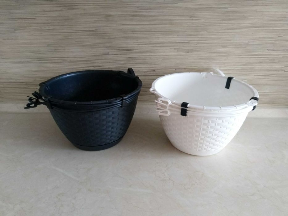 OKAZJA Doniczka plastikowa wisząca donica z podstawką