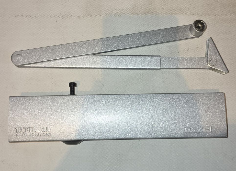 GEZE TS 4000 samozamykacz