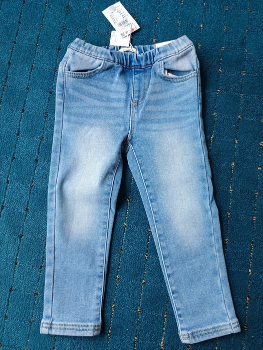 Jeansy Reserved nowe z metką 104