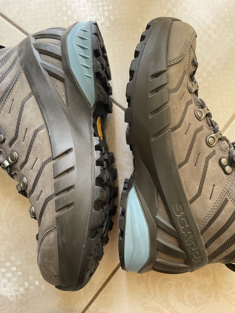 Трекінг демі черевики scarpa 38