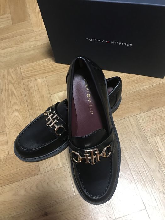 Продам жіночі лофери Tommy Hilfiger