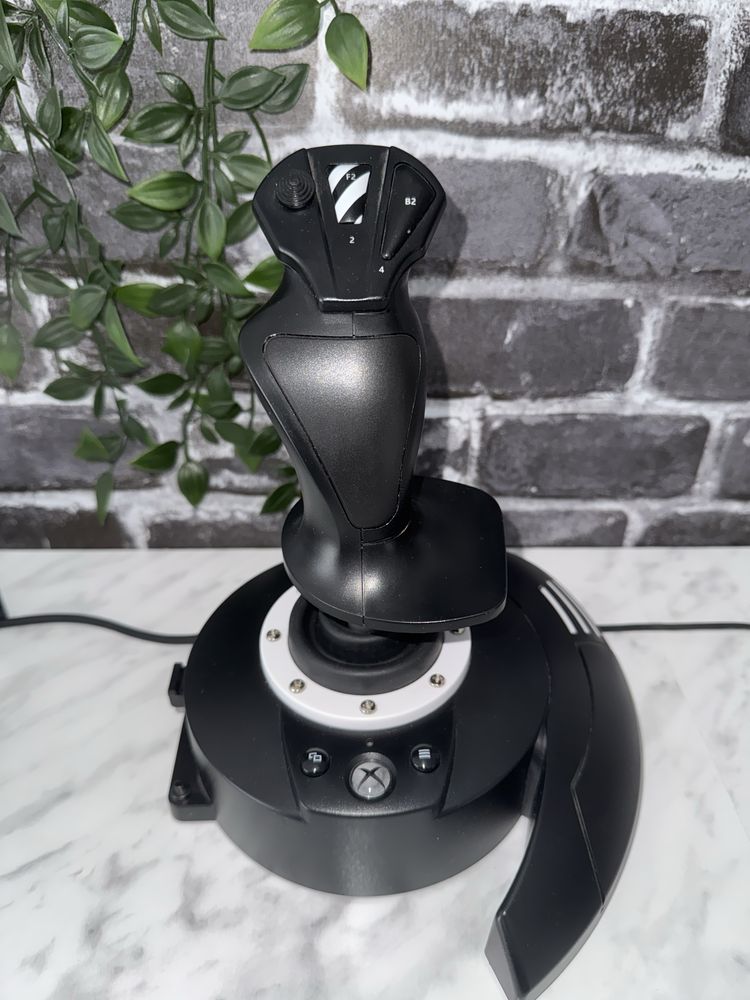 Joystick thrustmaster hotas one IDEALNY STAN!