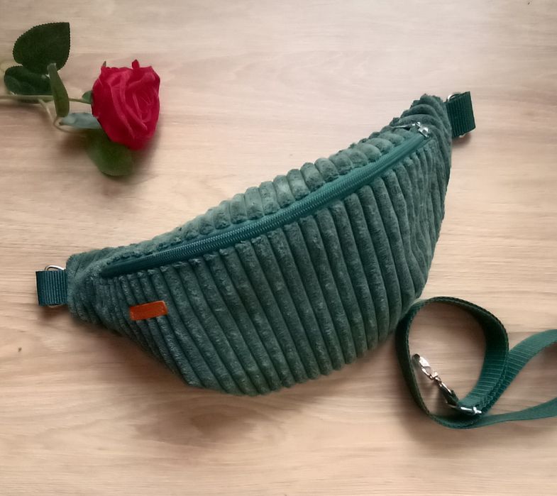 Zielona nerka sztruksowa – wyjątkowa i naturalna