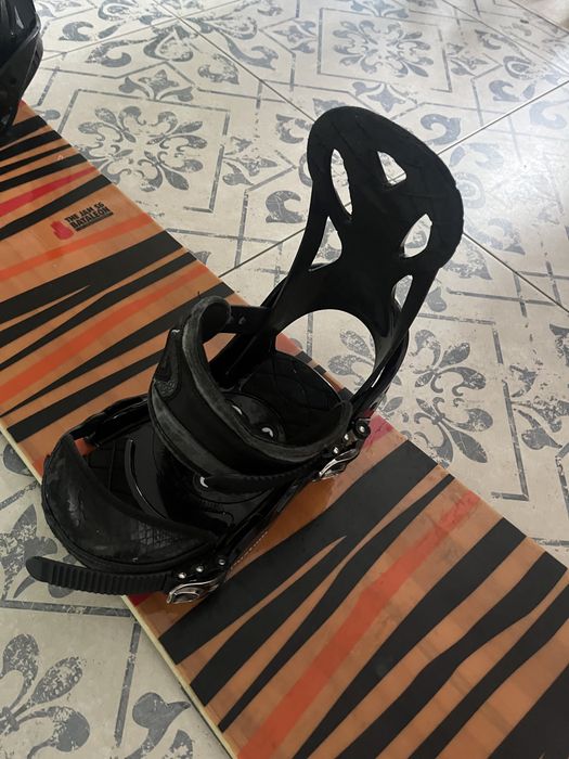 Комплект сноуборд та кріплення Bataleon The Jam 156 Burton Custom