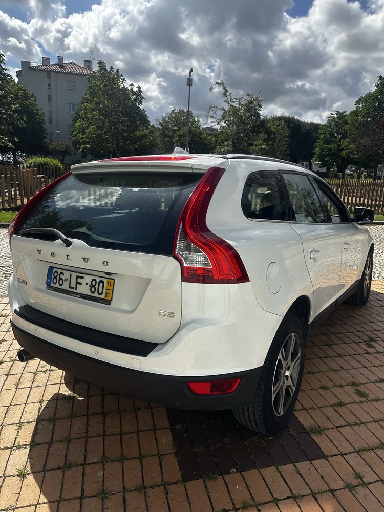 Volvo XC60 aceito retomas
