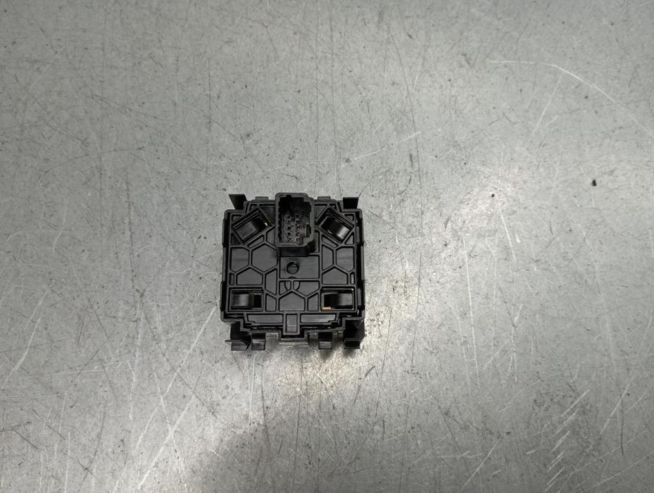 Comando / botão / interruptor multifunções DACIA Sandero III