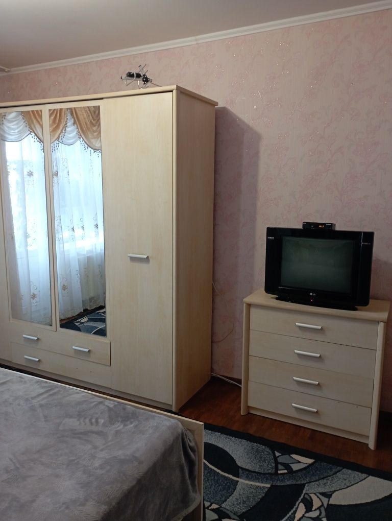 Сдаю 1ком 2ком квартира посуточно Коротченко Достоевского