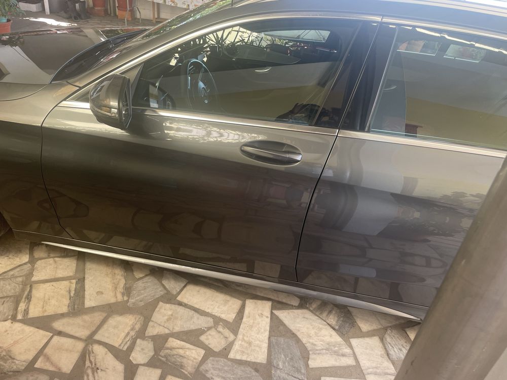Vendo a minha carrinha Mercedes-Benz Classe C220