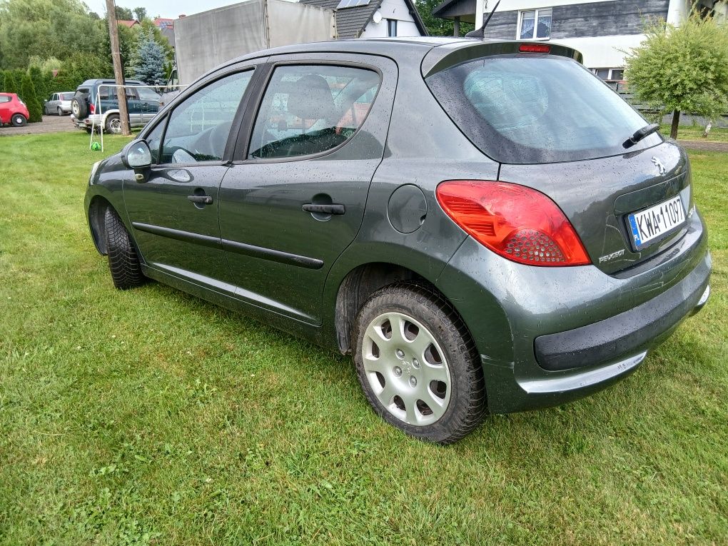 Sprzedam Peugeota 207 1.4 benzyna
