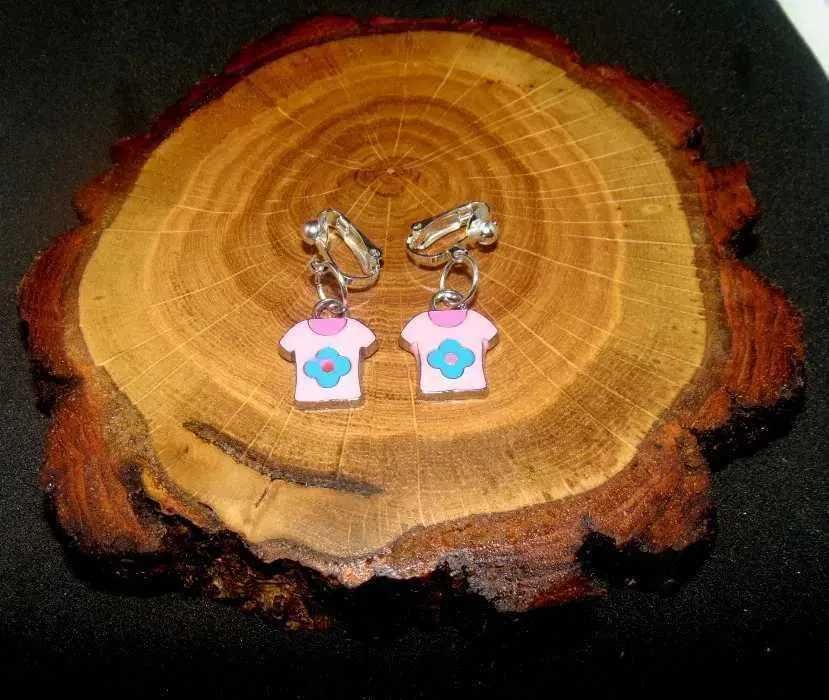 Różowe koszulki klipsy