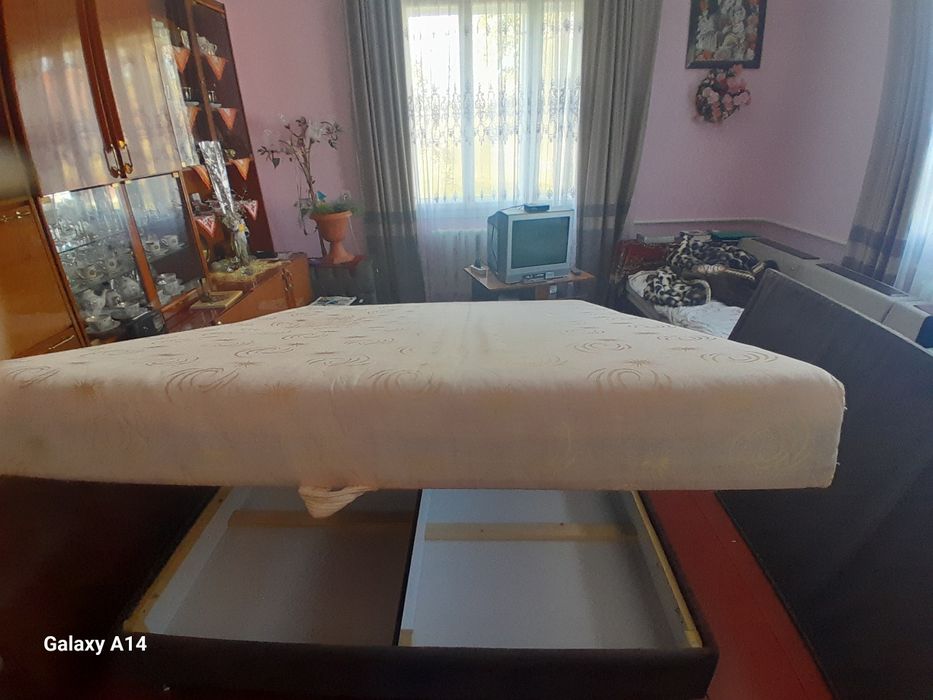 Продається Двоспальне  ліжко сучасний дизайн