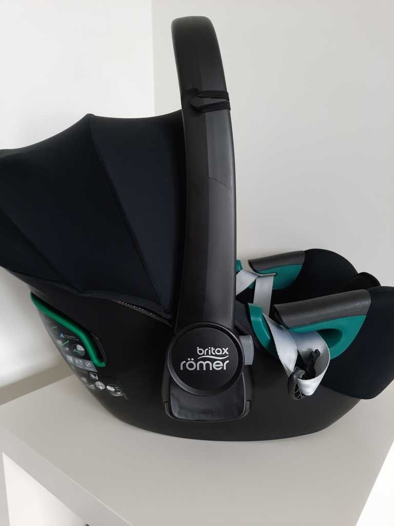 Fotelik Britax Romer Baby-Safe 3 i-Size Black Nosidełko 0-13kg