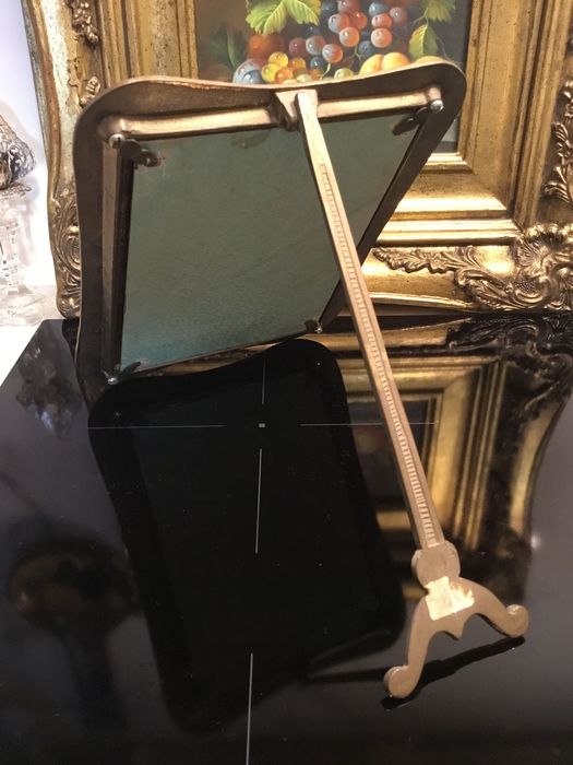 Moldura antiga em latão