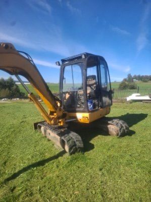 JCB 8060