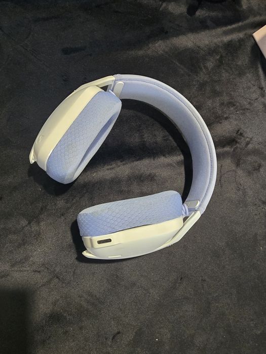 Słuchawki Bluetooth używane nie zniszczone