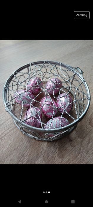 Ażurowy pojemnik metalowy