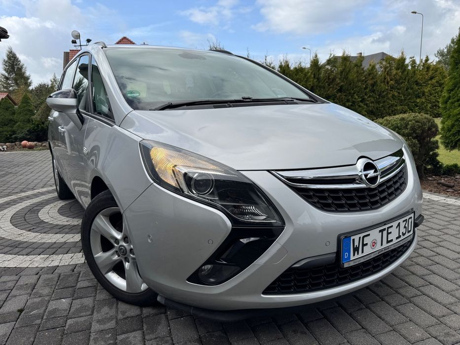Opel Zafira LIFT 1,4 Benz 140 kucy Klimatronic BEZWYPADKOWY Niemcy LIFT