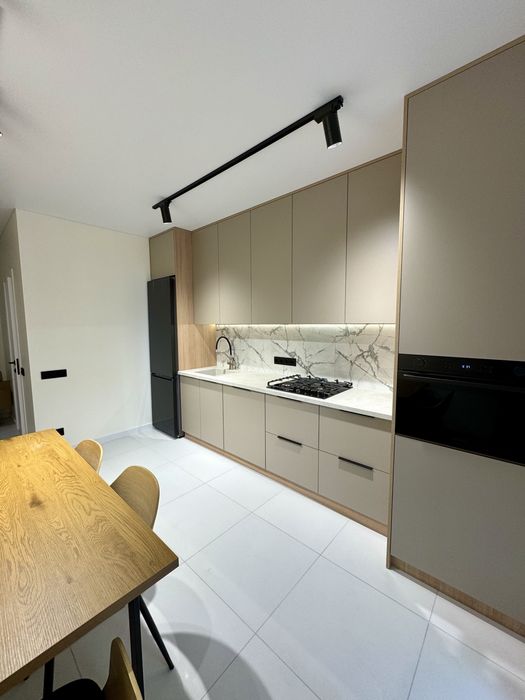 Оренда 2 кімнатної квартири з дизайнерським ремонтом