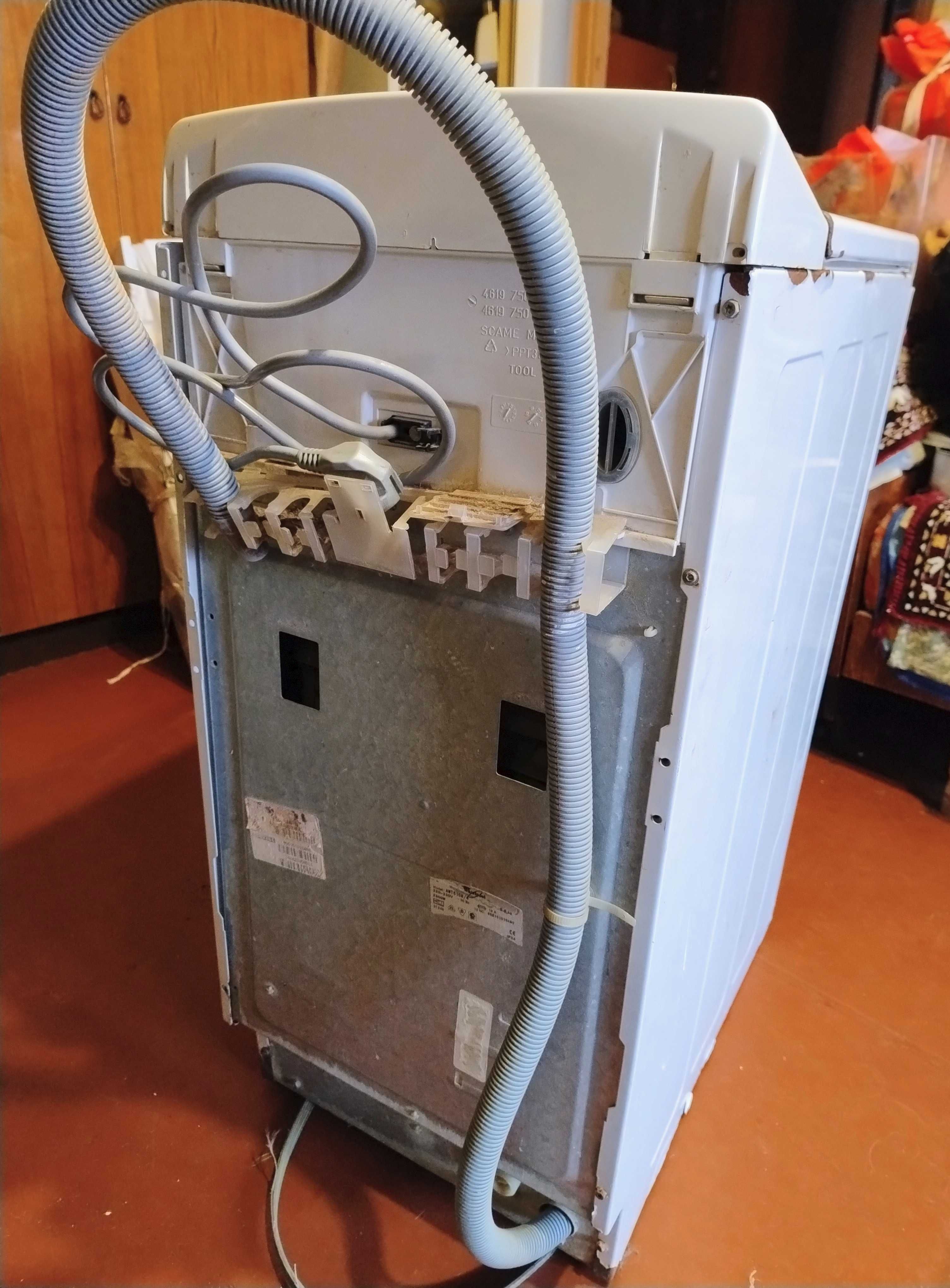 Стиральная машина Whirlpool AWT 5108/4 работает можно и на зап. части