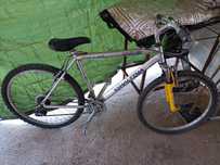 Vendo bicicleta marca ESMALTINA 7 mudanças 3 rodas pedaleiras