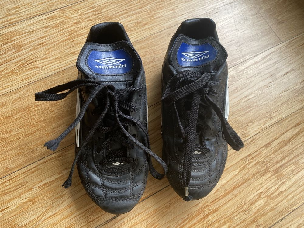 Korki pilkarskie Umbro rozm 31, Kraków Skawina