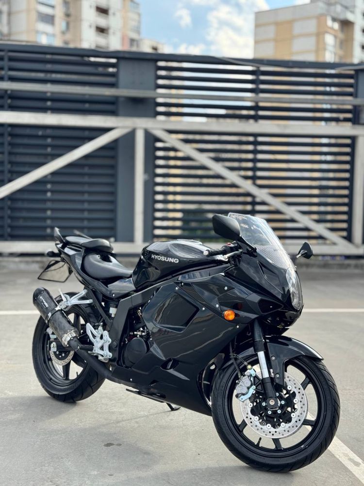 Hyosung GT 250R 2011. 16 тыс родной пробег. Идеальный. Инжекторный.