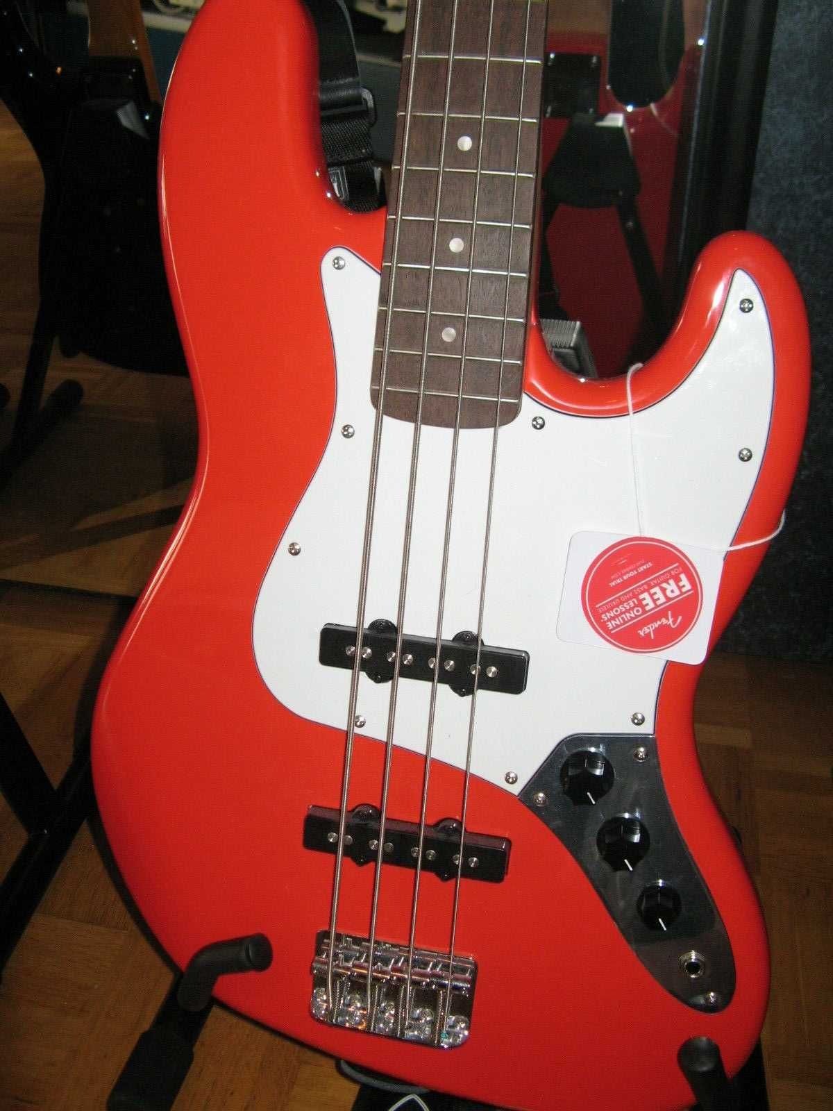 FENDER SQUIER Affinity Series Jazz Bass IL Race