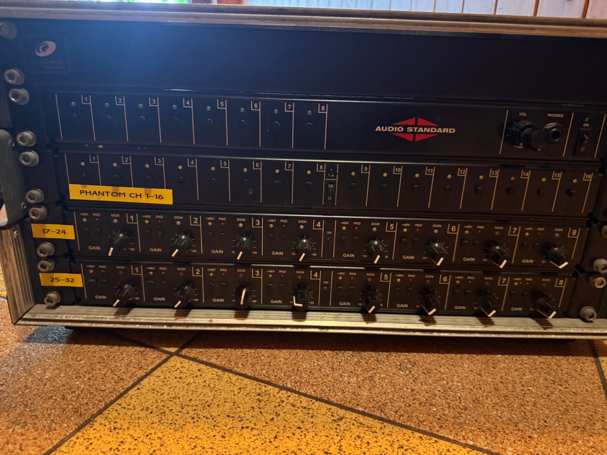 Yamaha 02R V2 + full options!!!