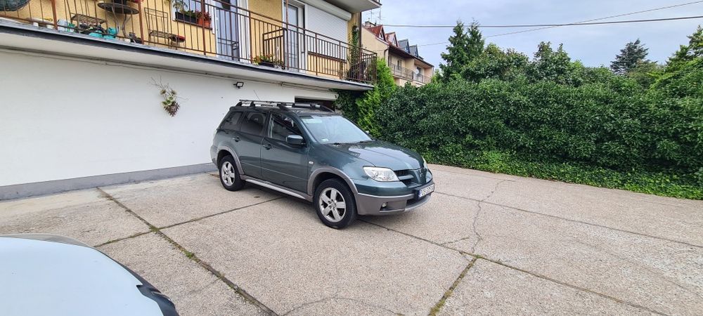 Outlander I 136km 2.0 benzyna hak 4x4 LPG