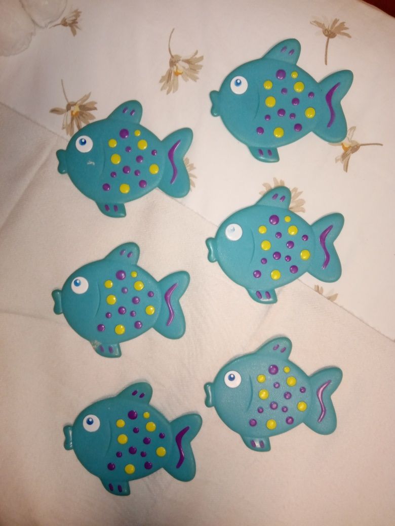 Tapete de 6 peixinhos azuis com ventosas para banheira