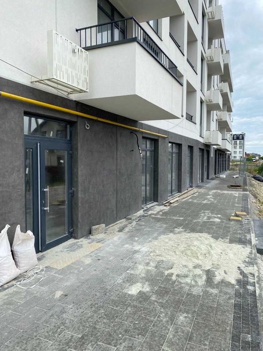 ОРЕНДА МАГАЗИНУ 106кв.м. Городок, кутове, фасадне