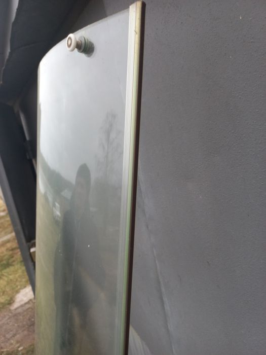 Двери для душевой кабины бокса.в отл.состоянии