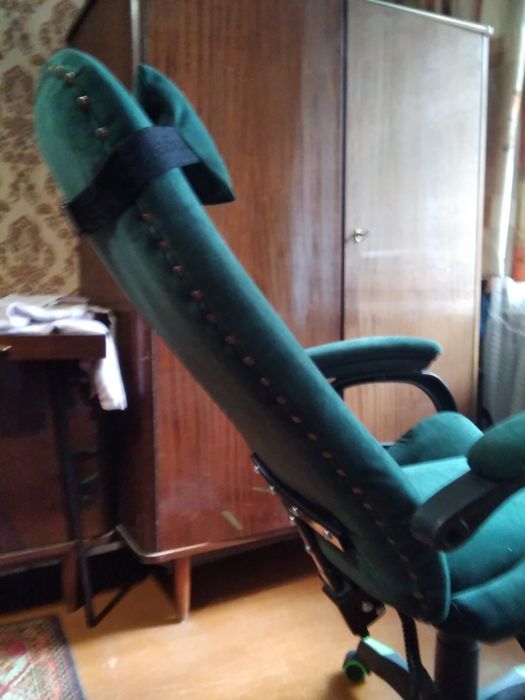 Кресло руководителя новый материал в рабочем состоянии