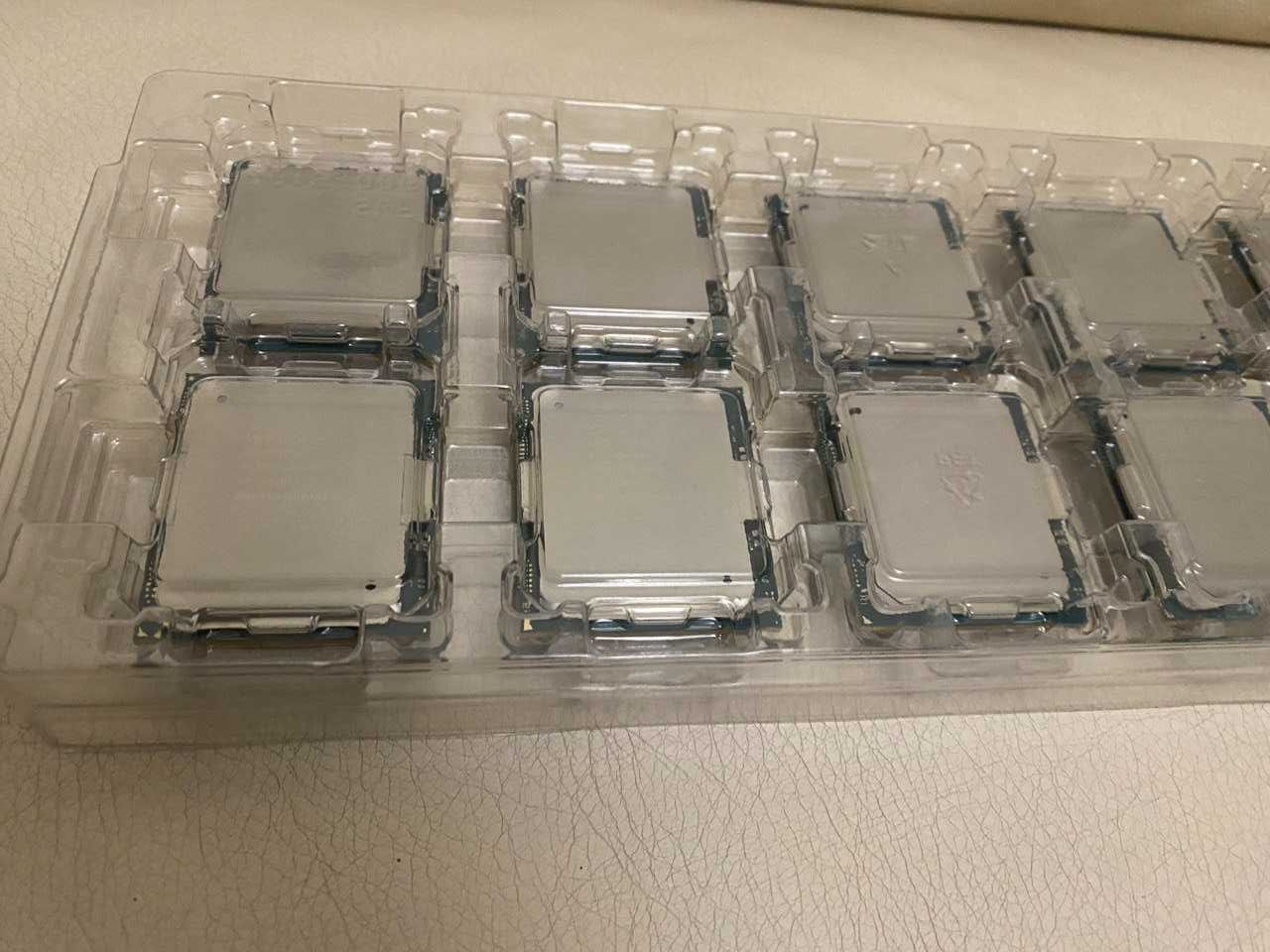 INTEL XEON E7-8880V4 22 ядра 44 потоки FCLGA2011  - ціна за 4 шт