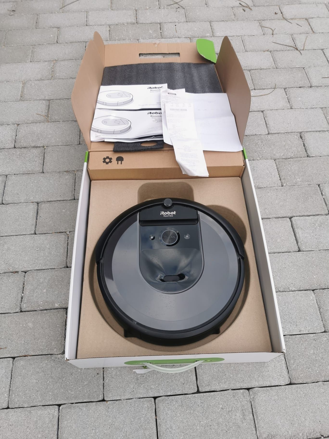 Roomba I robot i7