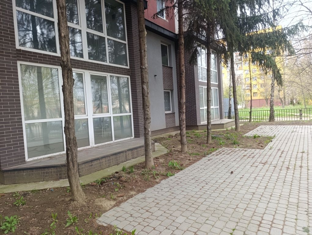 Приміщення 1000 квадратів