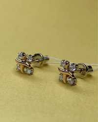 Золоті сережки пусети з діамантами муассаніт в стилі Tiffany.