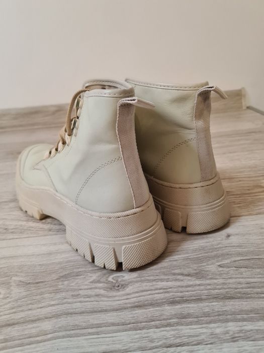 Skórzane botki Zara