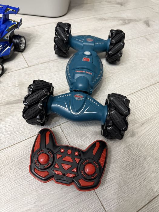 Набір з 5-ти машинок на пульті